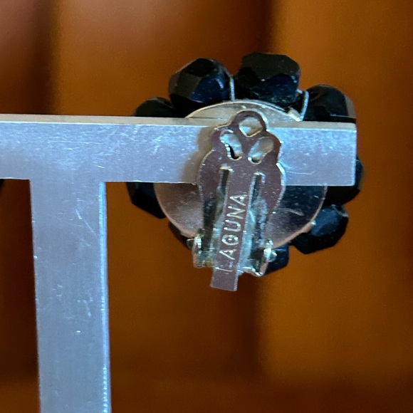 HUGE SALE! VINTAGE LAGUNA SIGNED FACETED BEAD CLIP EARRINGS/BRACELET - Picture 5 of 9